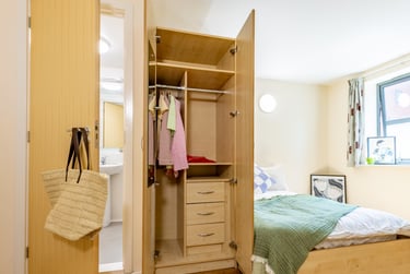 Platinum En Suite at Europa, 190 Erskine Street, City Centre, Liverpool, L61AL - Image 9